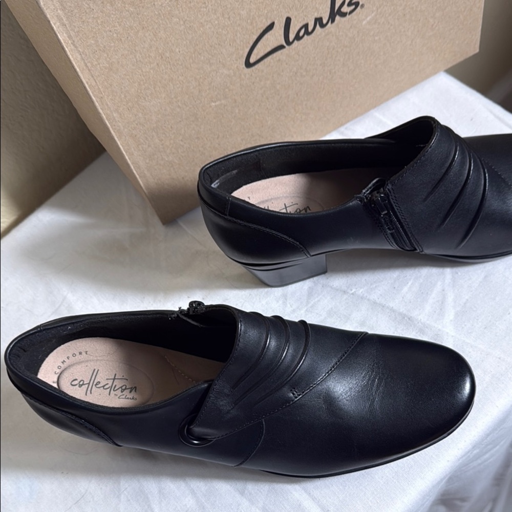 Clarks Black Heels Elegant Design Emslie Willa - Picture 3 of 5